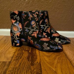 Urban Outfitters Tapestry Boots (Size 10)